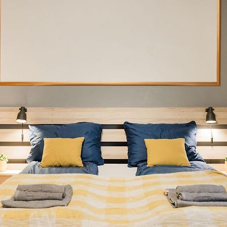 Urban Tranquillity By The Main Shopping Street Apartment Budapest Bagian luar foto